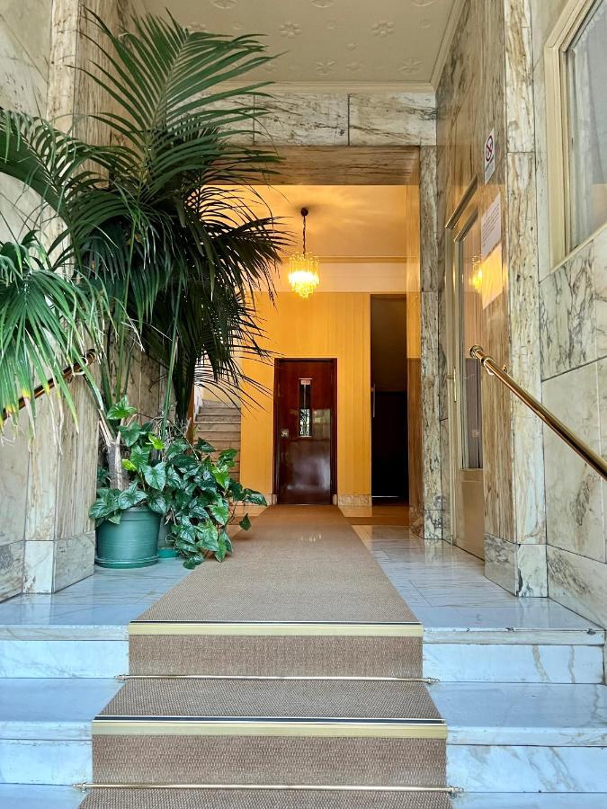Apartment 812 Milan