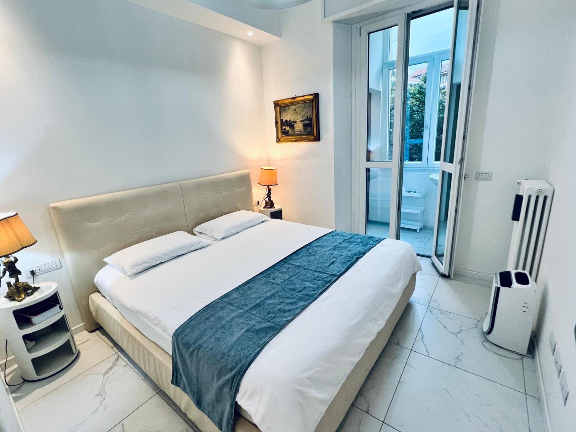 Apartment 812 Milan